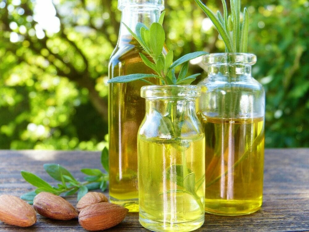 Las propiedades del aceite de almendras son buenas para el cabello y la piel